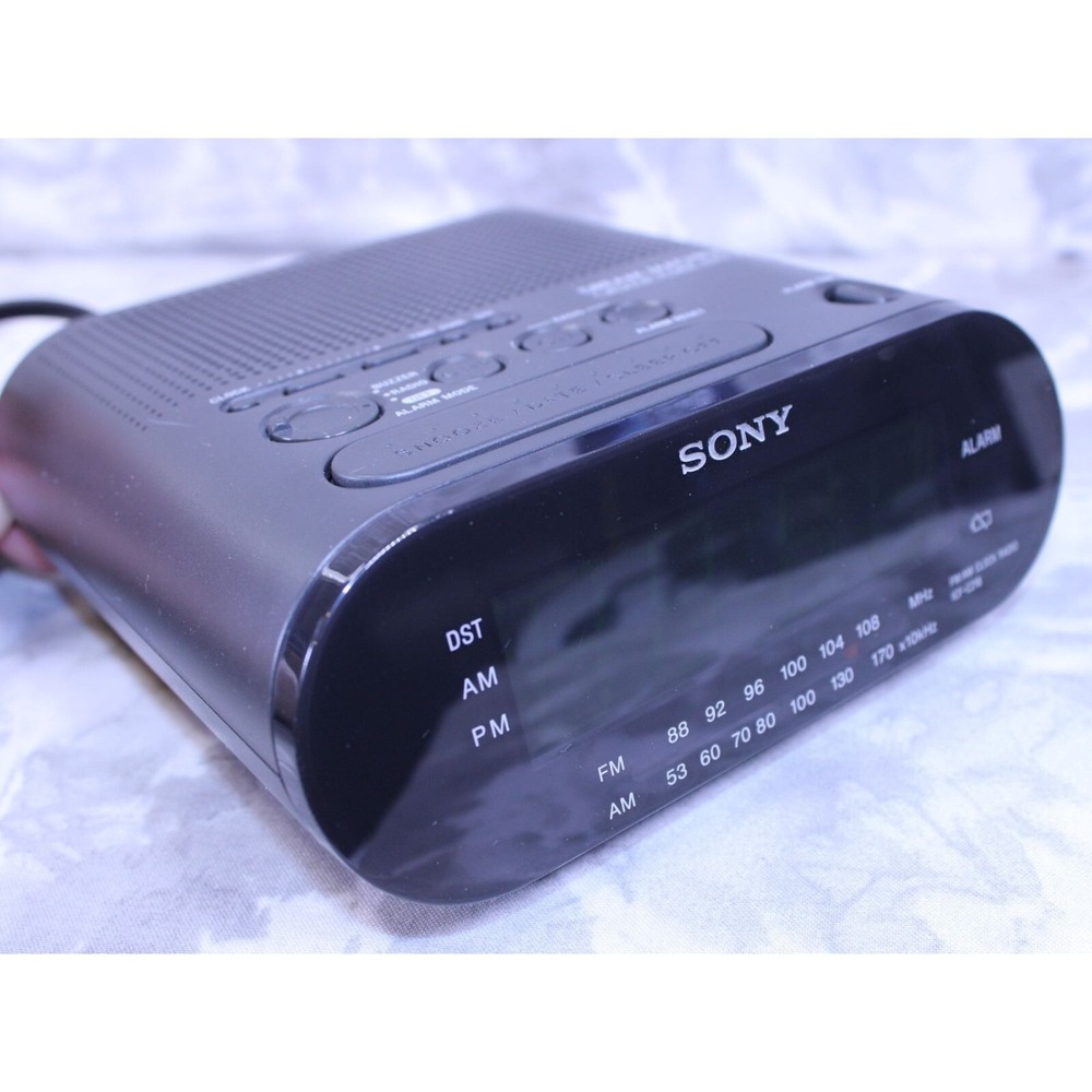 Sony ICF-C218 Dream Machine AM/FM Clock Radio Auto Time Set Daylight Saving
